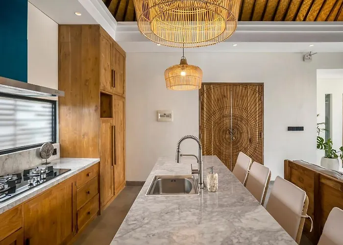 Priviere - 2br With Pool Near *