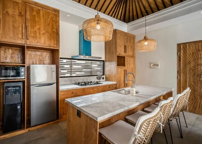 Priviere - 2br With Pool Near
